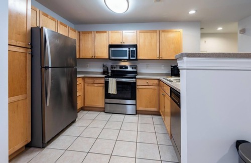 Wilmington Apartment | Landing | Stunning 2BD, Gym, Tennis Court