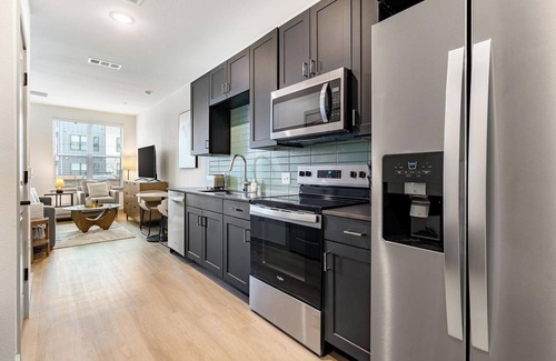 Northside Apartment | Landing | Stunning Studio, Clubhouse, Pool