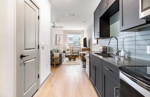 Northside Apartment | Landing | Stunning Studio, Clubhouse, Pool