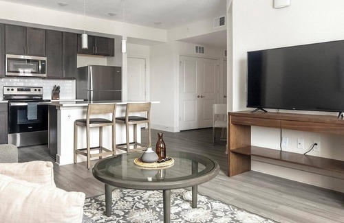Palmetto Apartment | Landing | Stylish 1BD, Clubhouse, Yoga Studio