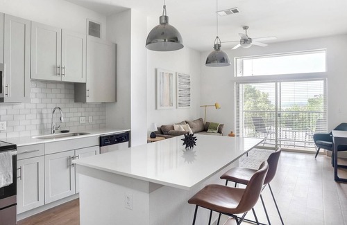 Montopolis Apartment | Landing | Stylish 1BD, Clubhouse, Gym
