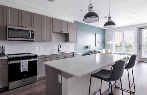 Houston Apartment | Landing | Stylish 1BD, Courtyard, Gym