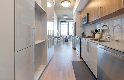 Baileys Crossroads Apartment | Landing | Stylish 1BD, Game Room, Gym