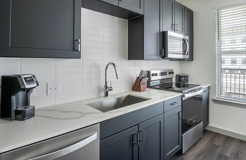 Northside Apartment | Landing | Stylish 1BD, Gym, Clubhouse