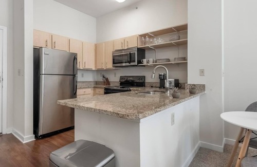 New Pathways Apartment | Landing | Stylish 1BD, Pool, Gym