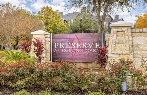 McNeil Apartment | Landing | Stylish 1BD, Pool, Gym