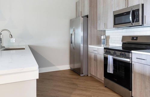 Fort Myers Apartment | Landing | Stylish 1BD, Gym, Clubhouse