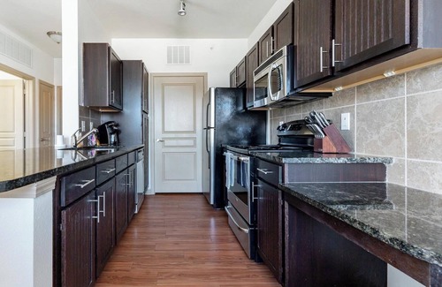 Fort Worth Apartment | Landing | Stylish 1BD, Gym, Pool