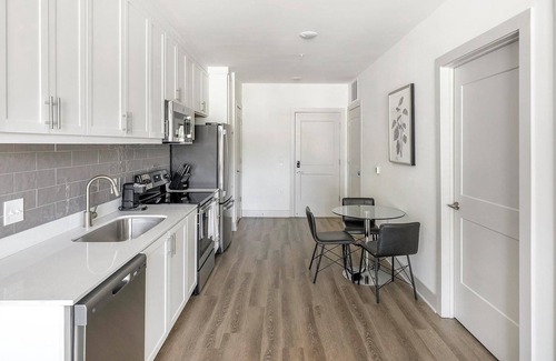 Huntsville Apartment | Landing | Stylish 1BD, Gym, Clubhouse