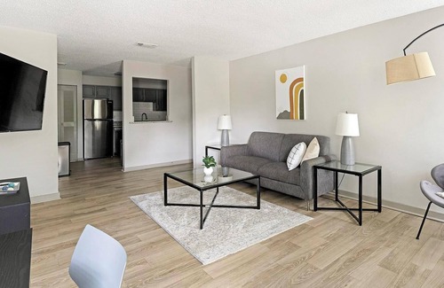 Huntsville Apartment | Landing | Stylish 1BD, Clubhouse, Pool