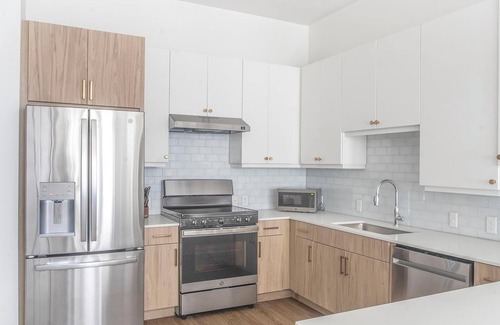 Austin Apartment | Landing | Stylish 1BD, Yoga Studio, Clubhouse