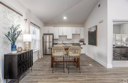 Concord Apartment | Landing | Stylish 2BD, Clubhouse, Pool