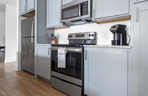 Fort Mill Apartment | Landing | Modern 2BD, Pool, Yoga Studio
