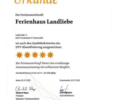 Geierswalde Villa | Landliebe, Ferienhaus, 3 Schlafzimmer mit Sauna und Outdoor Whirlpool