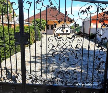 Geierswalde Villa | Landliebe, Ferienhaus, 3 Schlafzimmer mit Sauna und Outdoor Whirlpool
