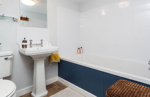 Cornwall Cottage | Landlord's Cottage - a beautiful cottage that sleeps 4 guests in 2 bedrooms