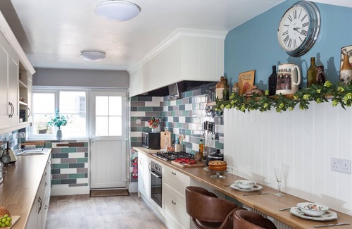 Cornwall Cottage | Landlord's Cottage - a beautiful cottage that sleeps 4 guests in 2 bedrooms
