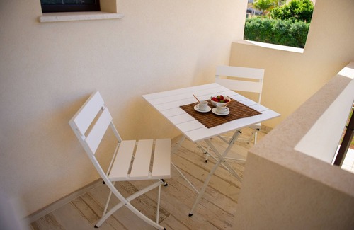 Pizzolungo Apartment | LANDLORD TYPE