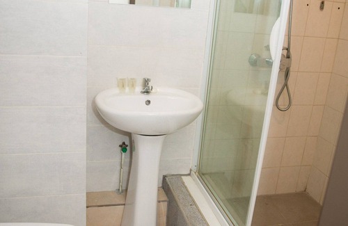 Quatre Bornes Hotel | Landmark Quatre bornes
