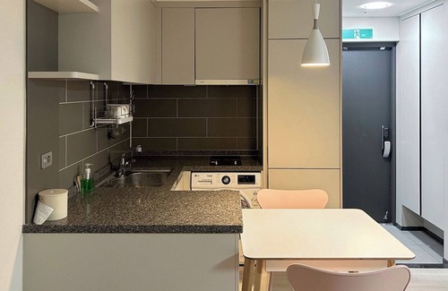 Yeonsu-gu Apartment | Landmark Songdo Stay