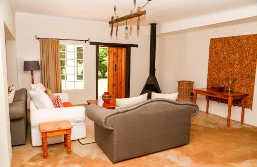 Maanhaarand Apartment | Landor Stud Farm Cottage