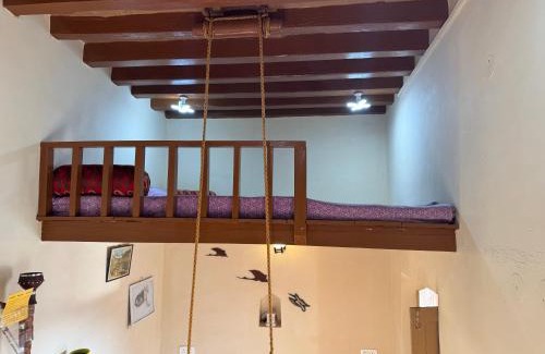 Landour Apartment | Landour Apartment Beauty and Charm Kothri- Vintage Vibes