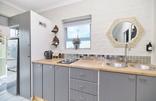 Struisbaai Cottage | Lands Edge Eco Friendly Cottages