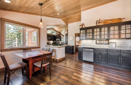 Meeks Bay House | Lands End at Meeks Bay by Tahoe Getaways - Pet Friendly Monthly Lease