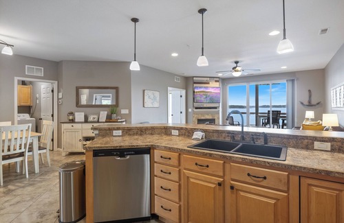Osage Beach Condo | Lands End Condo, Top Rated, No Steps, MainChannel View, 3bd/2Bath. Seasonal Pool