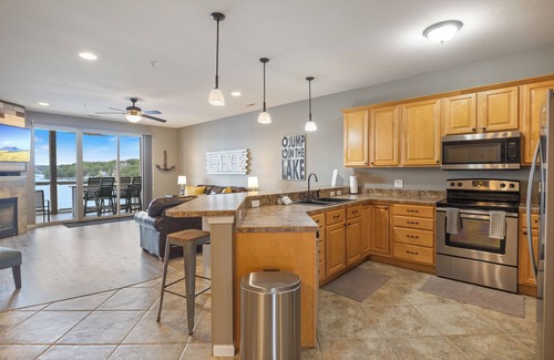 Osage Beach Condo | Lands End Condo, Top Rated, No Steps, MainChannel View, 3bd/2Bath. Seasonal Pool