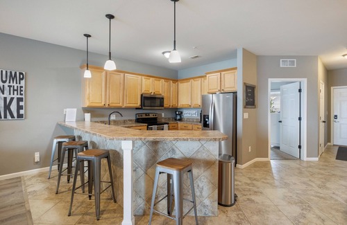 Osage Beach Condo | Lands End Condo, Top Rated, No Steps, MainChannel View, 3bd/2Bath. Seasonal Pool