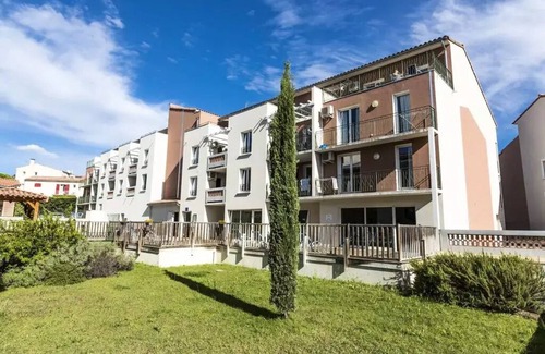 Greoux-les-Bains Apartment | Lands of France - Provence side* - 2 rooms 2 people Comfort