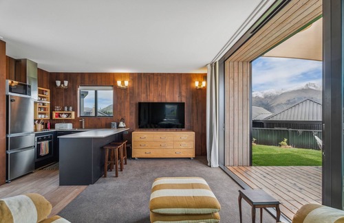 Wanaka House | Landsborough Lane - Wanaka Holiday Studio