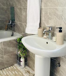 Windhoek Apartment | Landscape Court