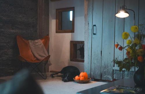 Rot am See House | Landurlaub mit neugierigen Blicken in den Pferdestall, eingezäuntem Garten, Kamin und Sauna