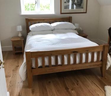 Alresford House | Lane End Cottage