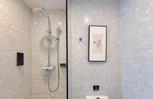 Zengcheng Hotel | Lanfeng Hotel Guangzhou Zengcheng Xintang Station Subway Station Branch