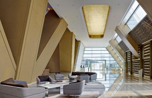 Pazhou Residential District Hotel | Langham Place Guangzhou - Walking distance to Canton Fair
