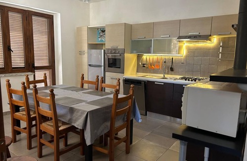 Mango Apartment | Langhe da Cartolina Accommodation with 6 beds plus a crib.