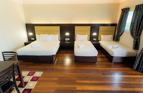 Kinarut Hotel | Langkah Syabas Beach Resort