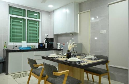 Langkawi House | Langkawi kuah Modern Spacious 4R Homestay