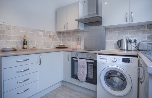 Mumbles House | Langland Road - 2 Bedroom Town House