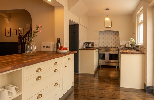 Hele House | Langleigh Villa - 4 Bed,-Sleeps 8-TJS3LV