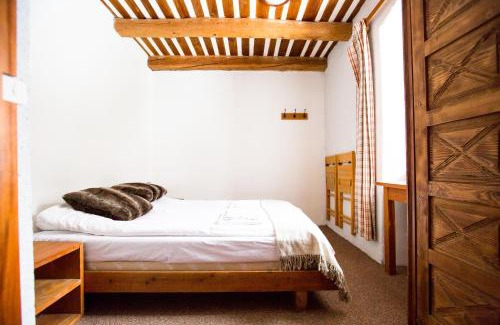 La Salle-les-Alpes Hotel | Langley Hotel La Vieille Ferme