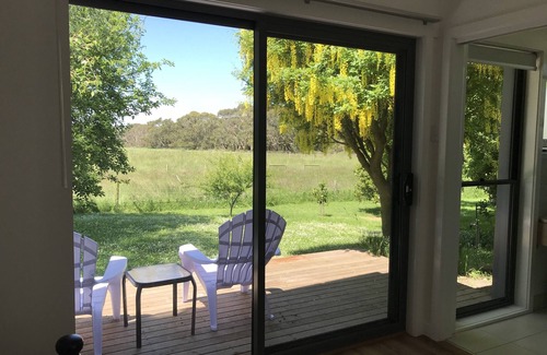 Port Campbell Apartment | Langleys Port Campbell Hobby Farm (free Wifi and Breakfast)