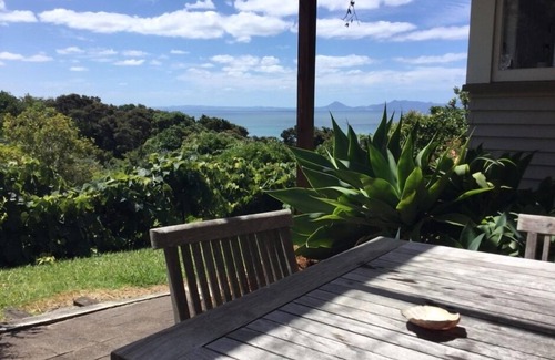 Langs Beach House | LANGS BEACH HOLIDAY HOME WITH STUNNING VIEWS