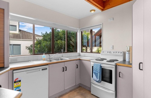 Langs Beach House | Langs Retreat - Large, sunny beach house one row back from Langs beach