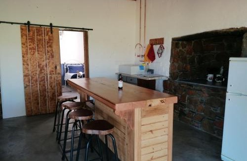 Montagu House | Lank-gewag Farm Cottage with private hottub