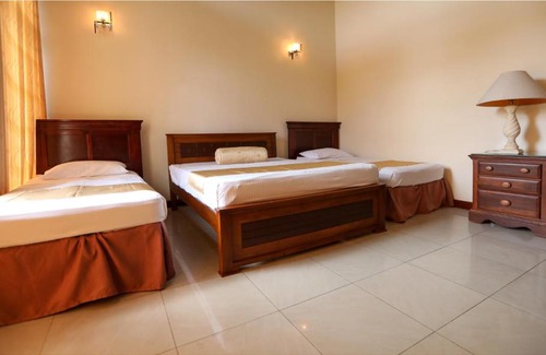 Piliyandala House | Lanka Lake Villa, Bolgoda