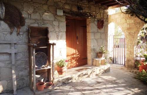 Lemona House | Lantana Stone House